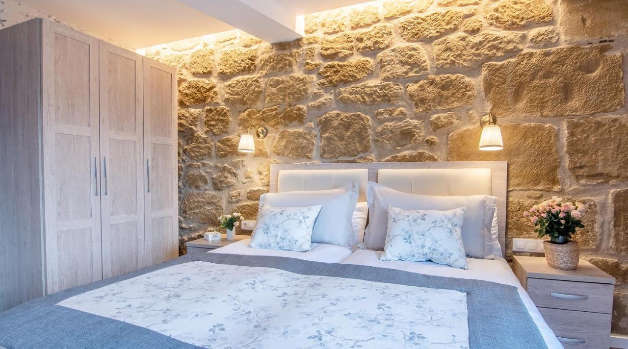 Apartamentos Turisticos De La Vega Haro Zewnętrze zdjęcie